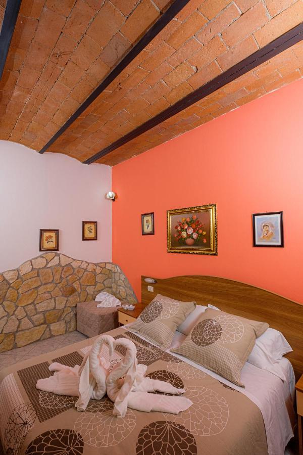 Agriturismo La Fata 그레세토 외부 사진